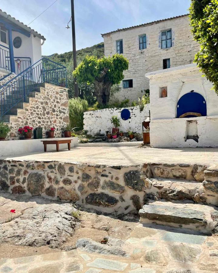 Politeika Traditional House Tiros Exterior photo